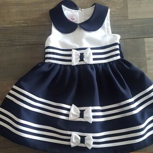 2t girls Navy and White dress